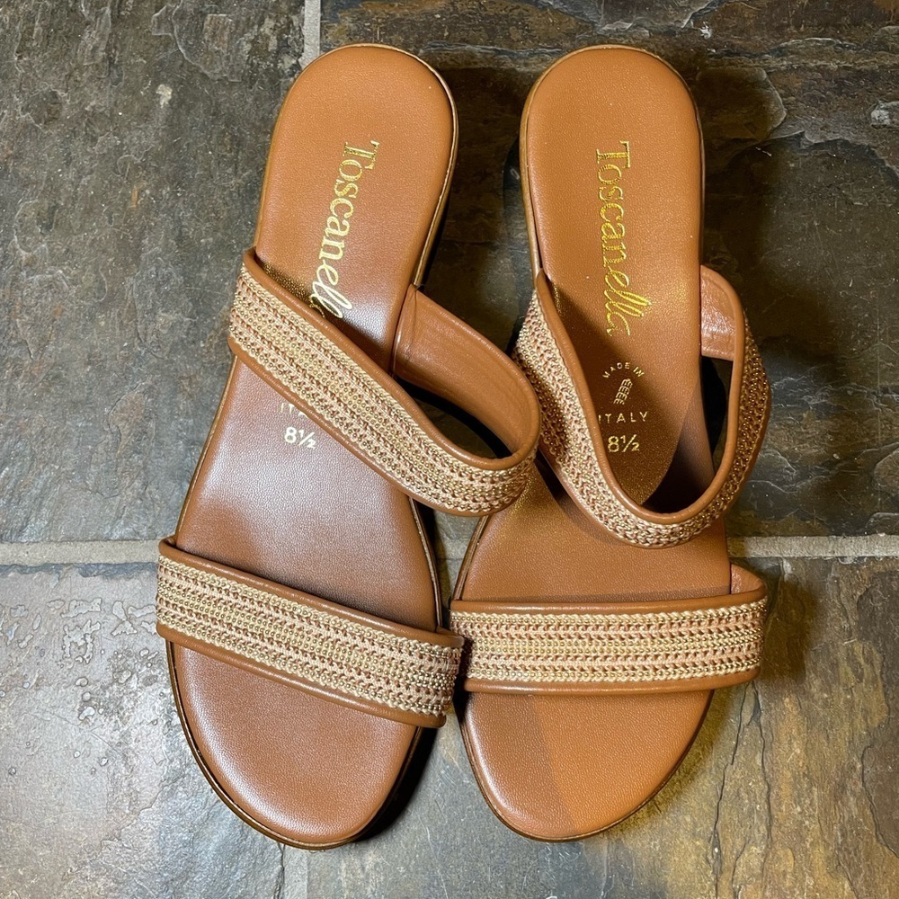 Toscanella gold wedges sz 8 1/2 M